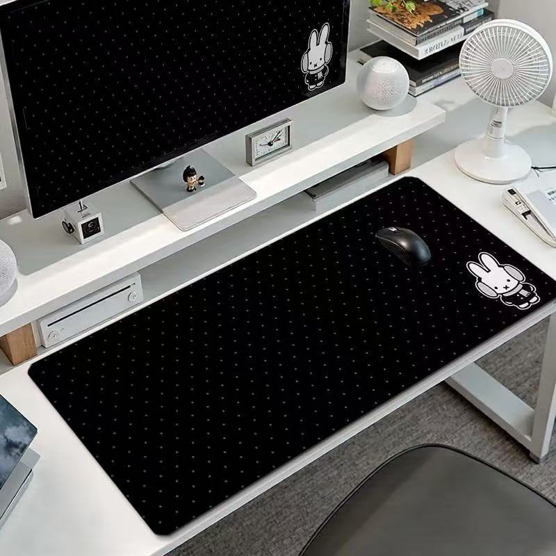 Keyboard Gaming Black - Mouse Pad Grande Fofo do Coelho